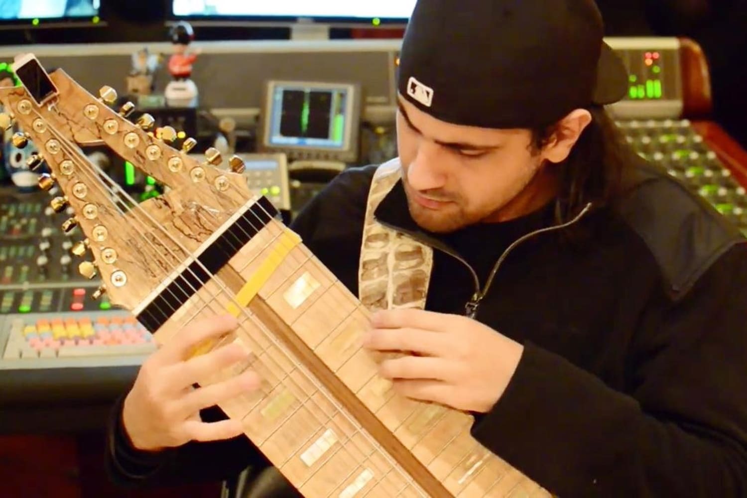 今 多弦楽器が面白い その可能性を探ってみる