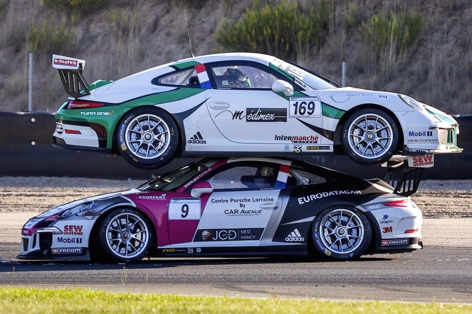 15 10 23 Porscheにporscheが重なる奇妙なクラッシュ Motorsports