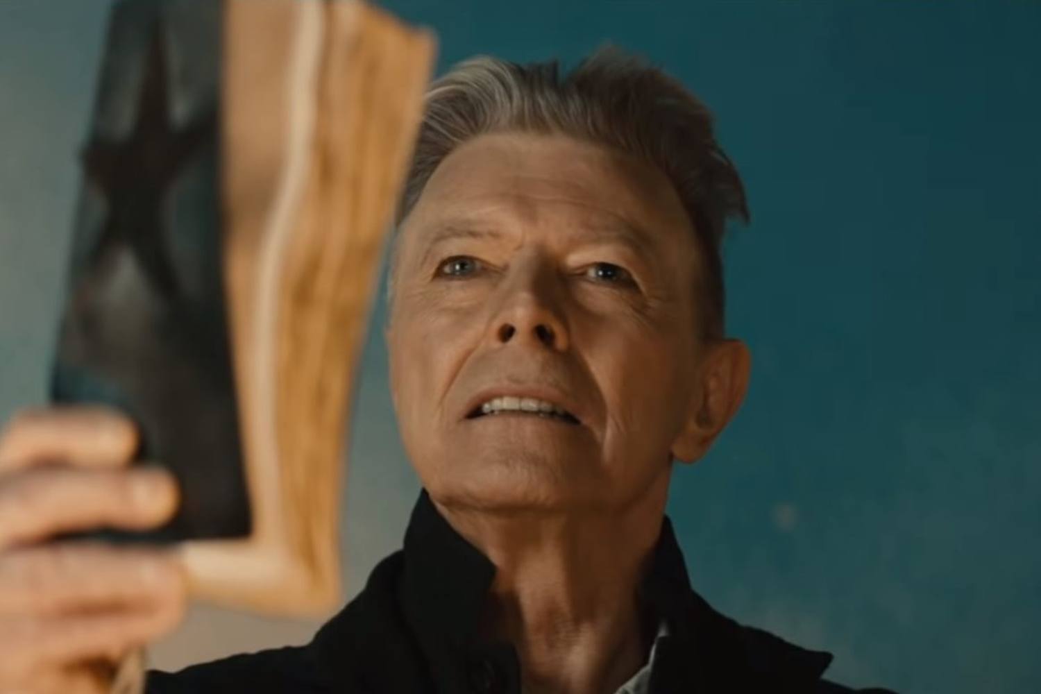 Bowie-black main image 1