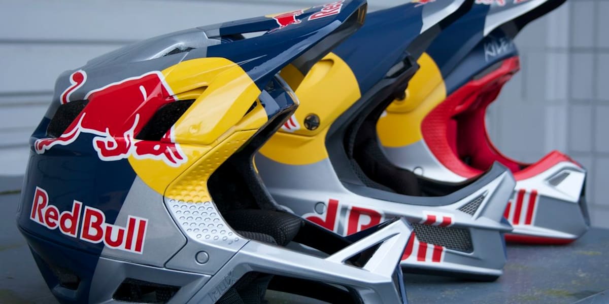 Red bull dh helmet deals