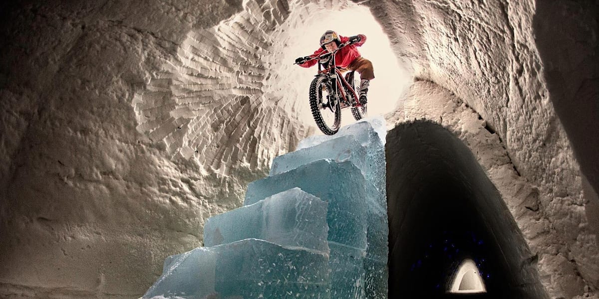 Dougie Lampkin: Ice hotel trials bike ++Video++