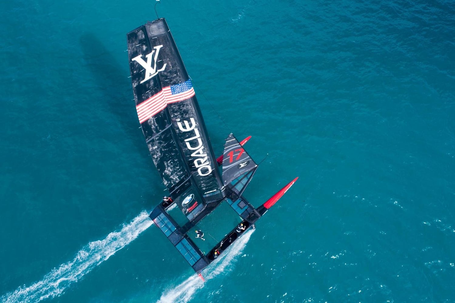 ORACLE TEAM USA: Capsize in Bermuda Video