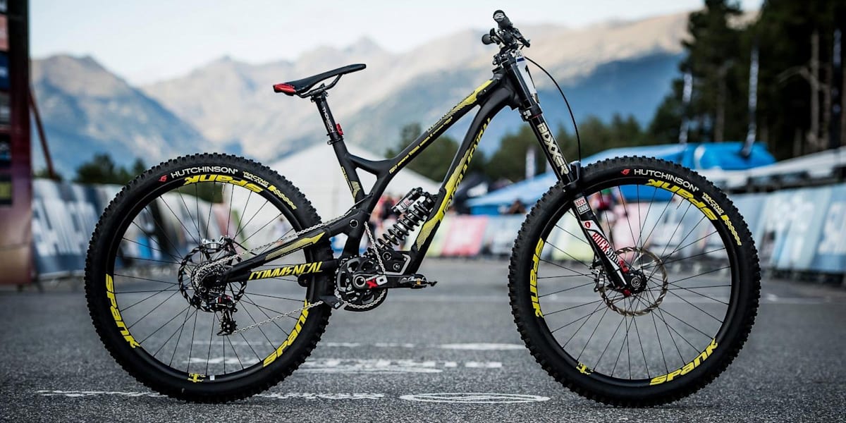 Commencal Supreme Remi Thirion bike check Red Bull