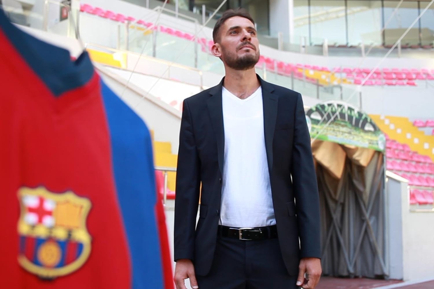 barcelona da oynayan ilk turk futbolcu seyit cem unsal