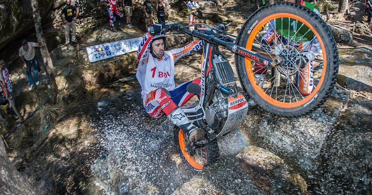 Bicycle trials riding online
