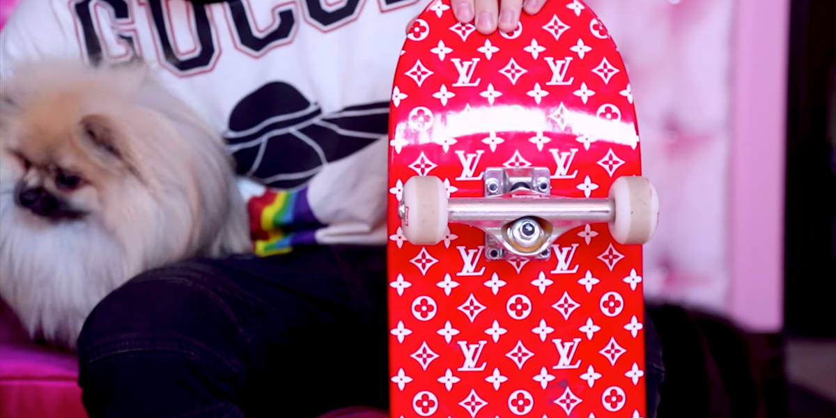 WTF Youtuber patina tabla Supreme x Louis Vuitton
