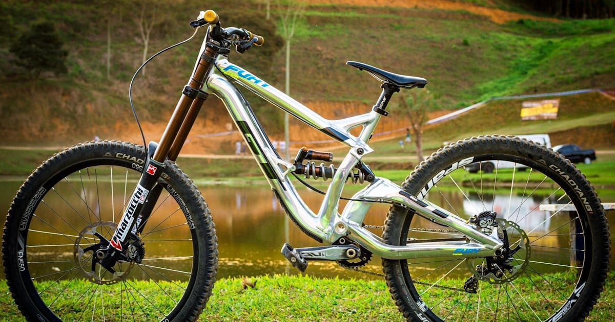 Bike Check: GT Fury de Bernardo Cruz I Red Bull Bike