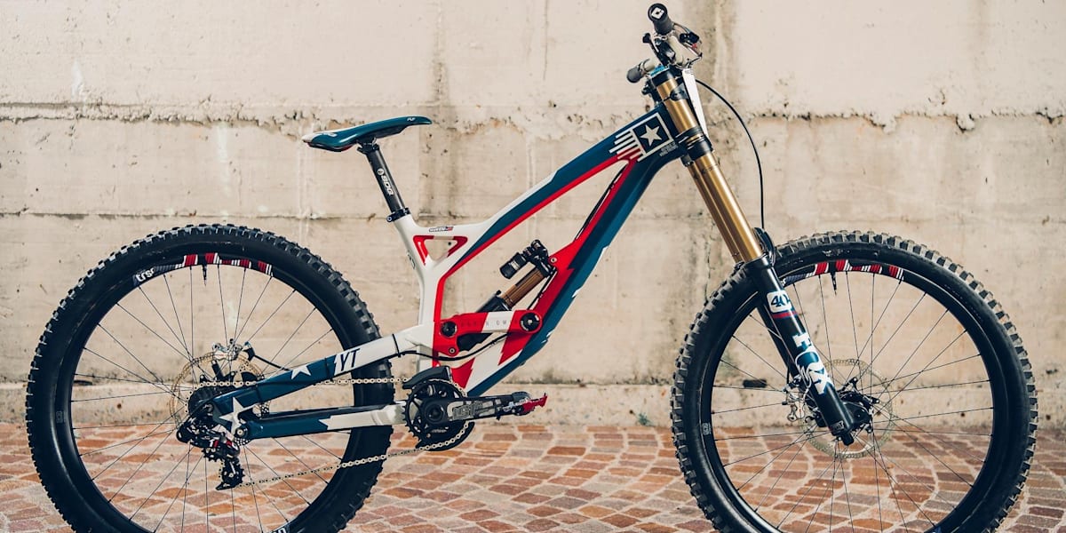 YT Tues CF Pro Aaron Gwin bike check Red Bull