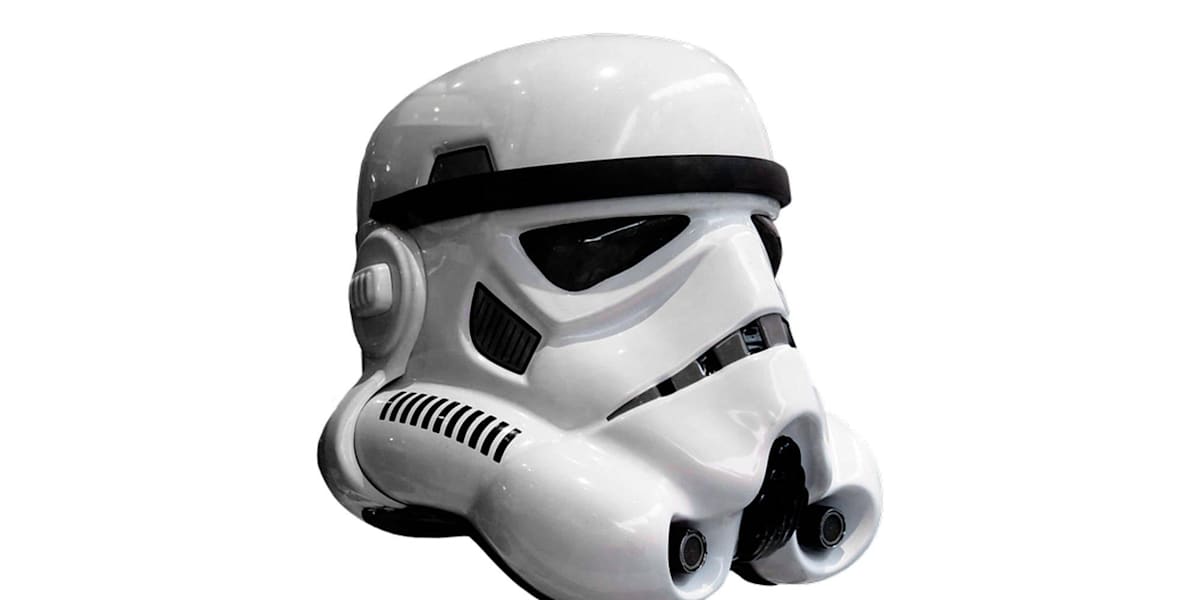 White stormtrooper helmet top