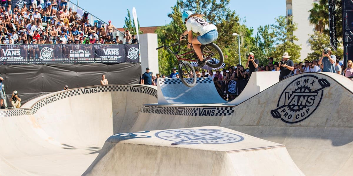 Vans malaga hotsell