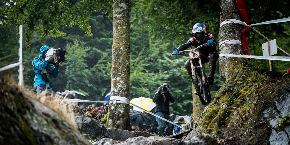 La Bresse DH World Cup Qualifying report and videos