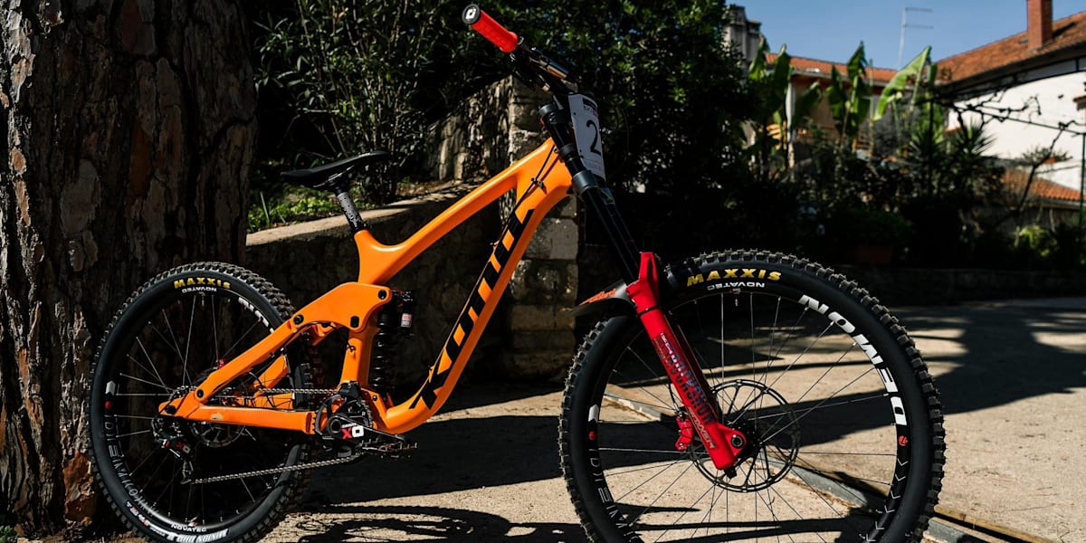 Bike Check Connor Fearon s Kona Operator