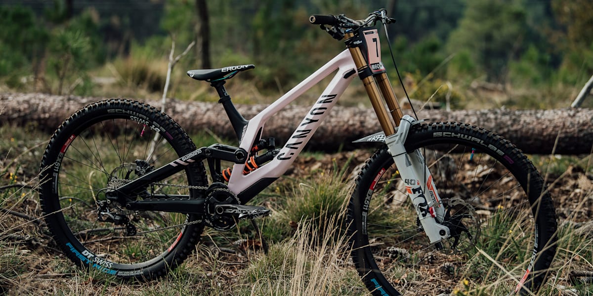 Downhill bikes canyon 2025