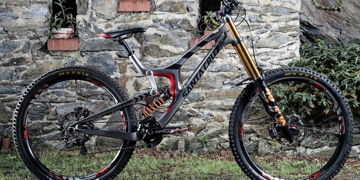 Luca Shaw Santa Cruz 29er V10 MTB Bike Check Red Bull