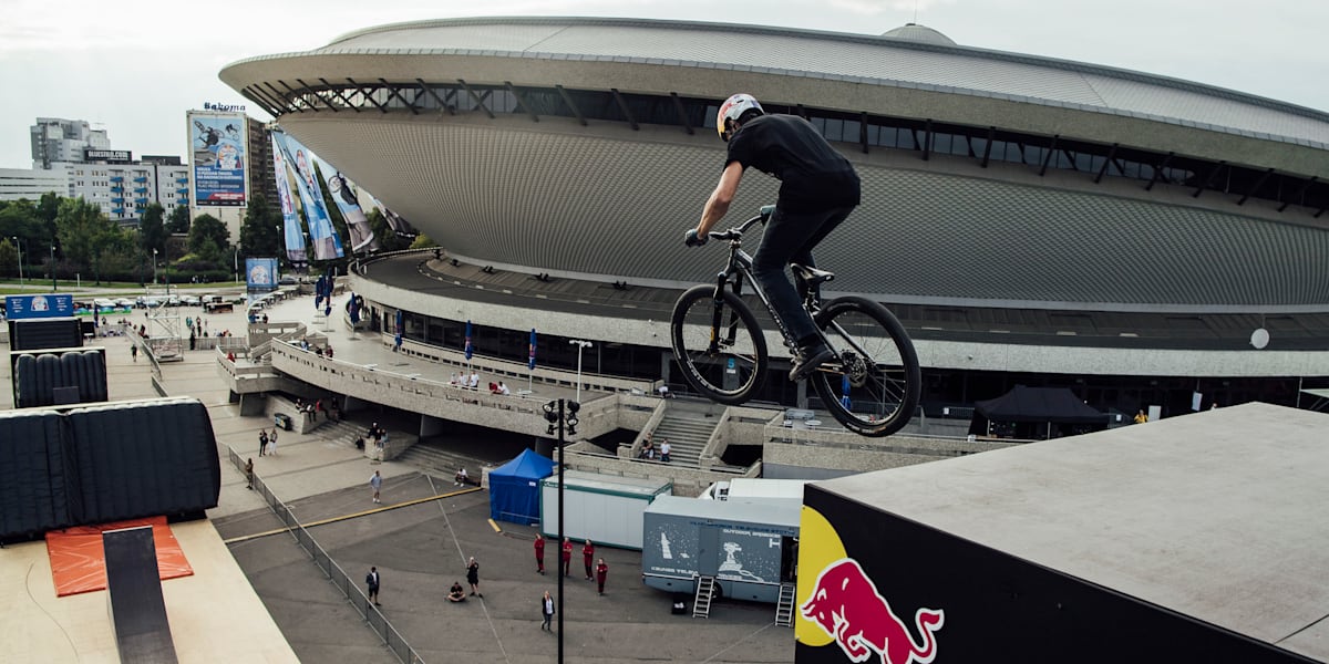 Red Bull Roof Ride: Tor robi mega wrażenie! Zobacz zdjęcia z treningów