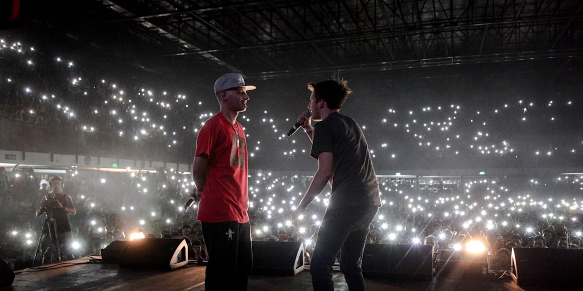 El Último Escalón mira el documental de la despedida de El Quinto Escalón