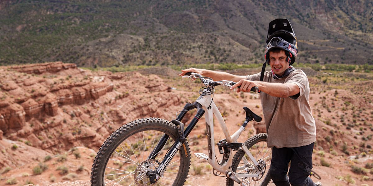 Duże zmiany: Rower Szymona Godźka na Red Bull Rampage
