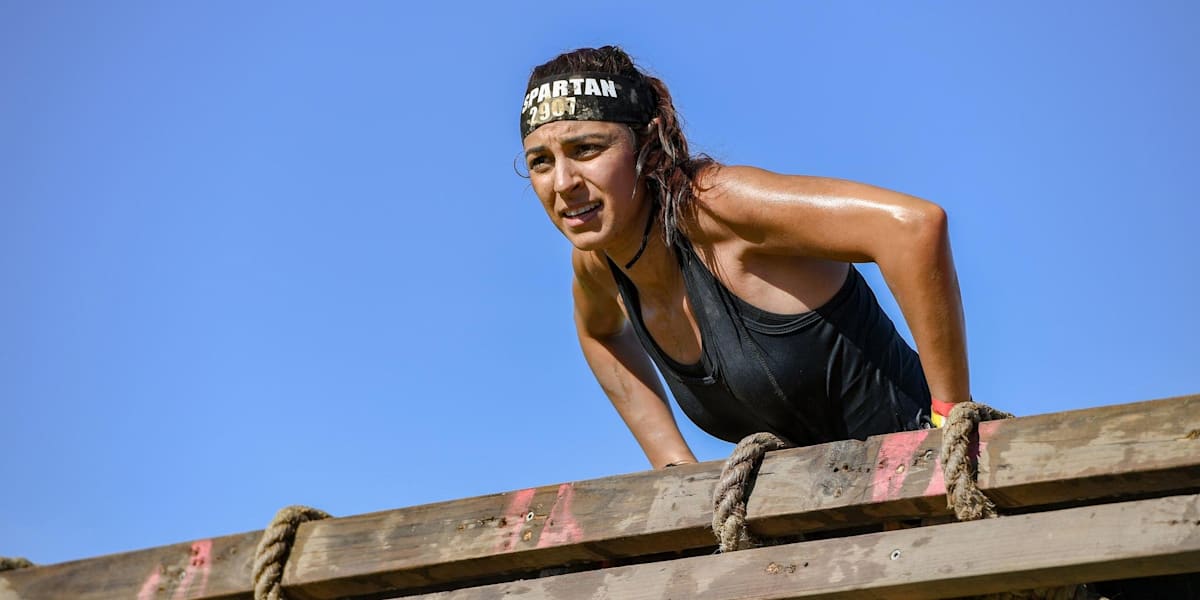 Wall jumps in obstacle racing: How to get over the wall