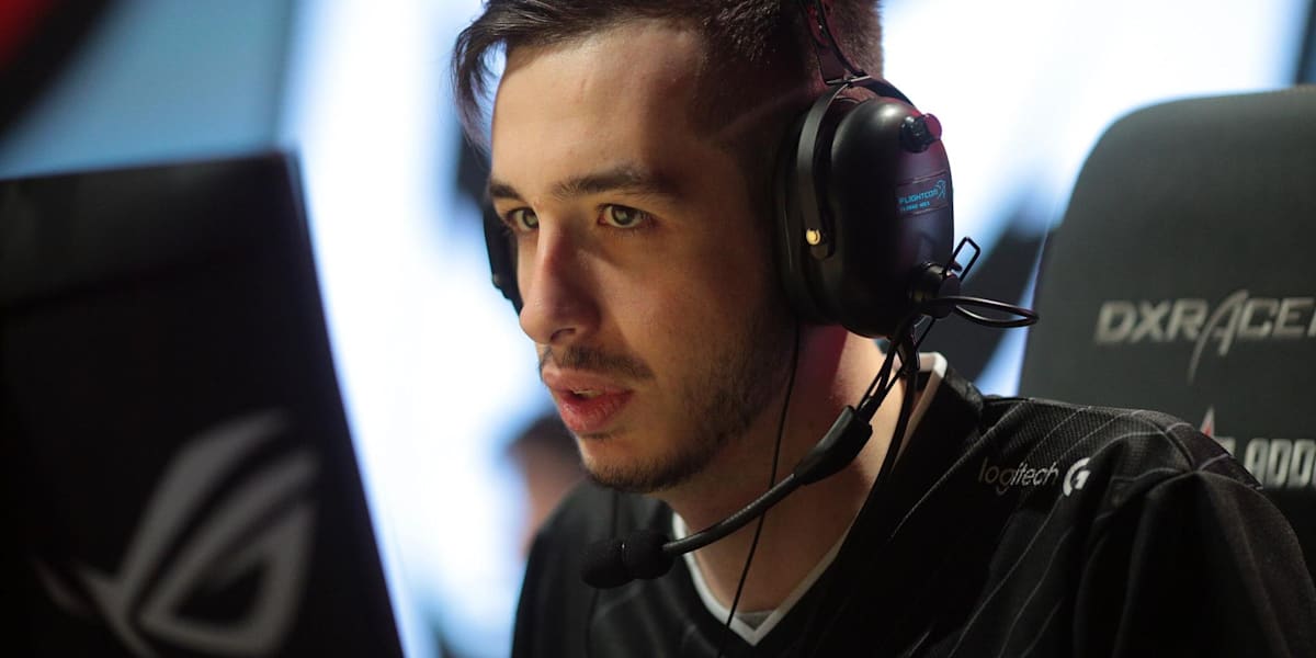 Cs go players headset shop