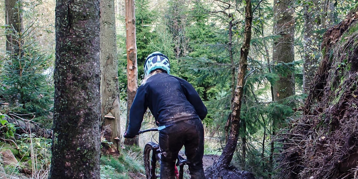 MTB wet weather riding tips How to ride wet trails
