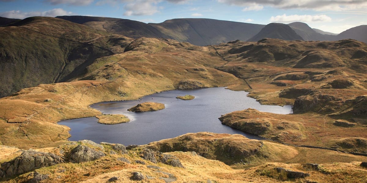 best-hiking-trails-uk-7-hikes-you-need-to-discover
