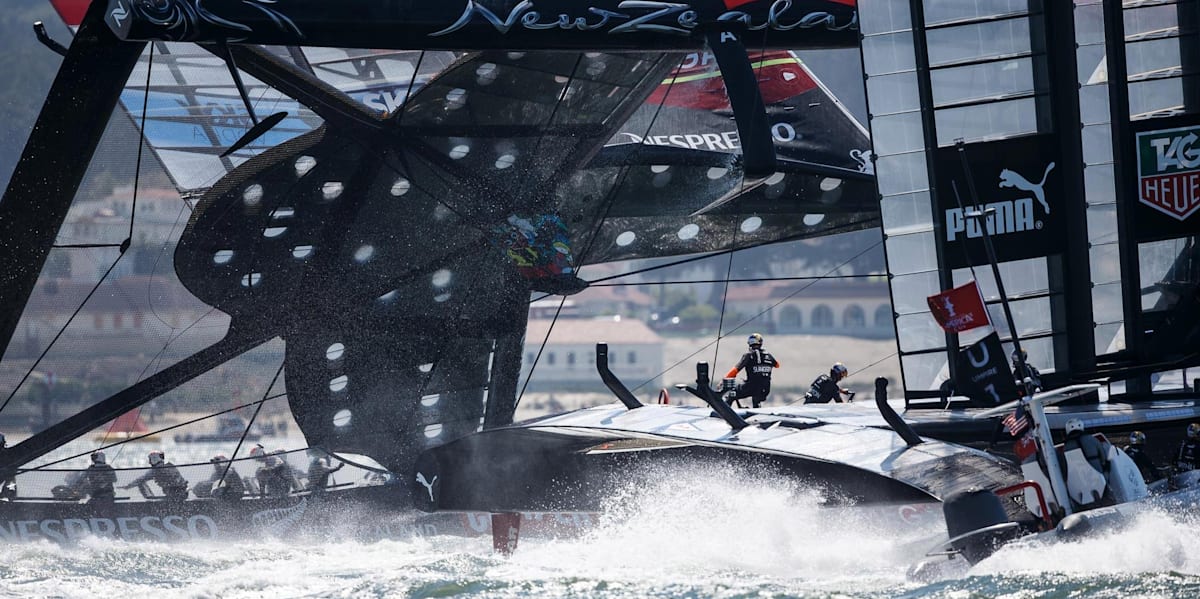 Video Oracle Team USA not sunk yet
