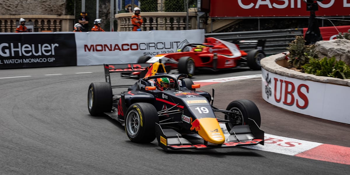 Leon scores Formula Regional points in Monaco debut