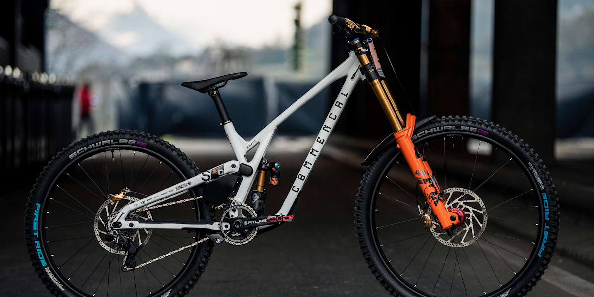 Bike Check Myriam Nicole Commencal Supreme DH 2022