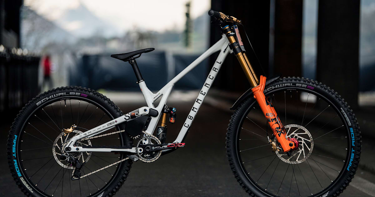 Bike Check Myriam Nicole Commencal Supreme DH 2022