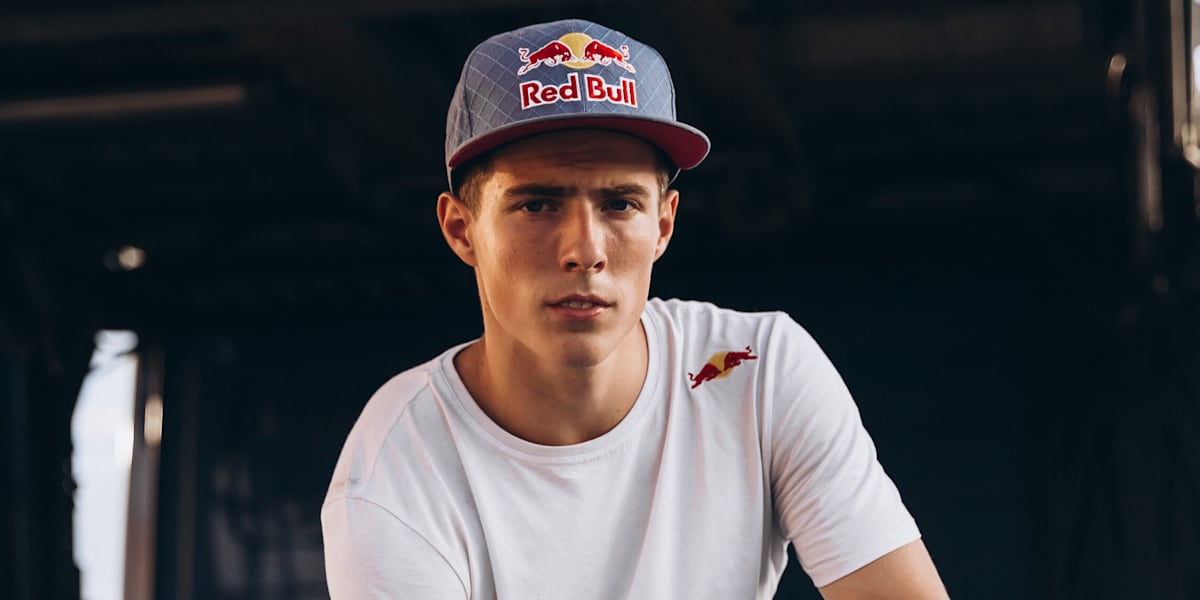 Alexander Titarenko: Parkour – Red Bull Athlete Profile
