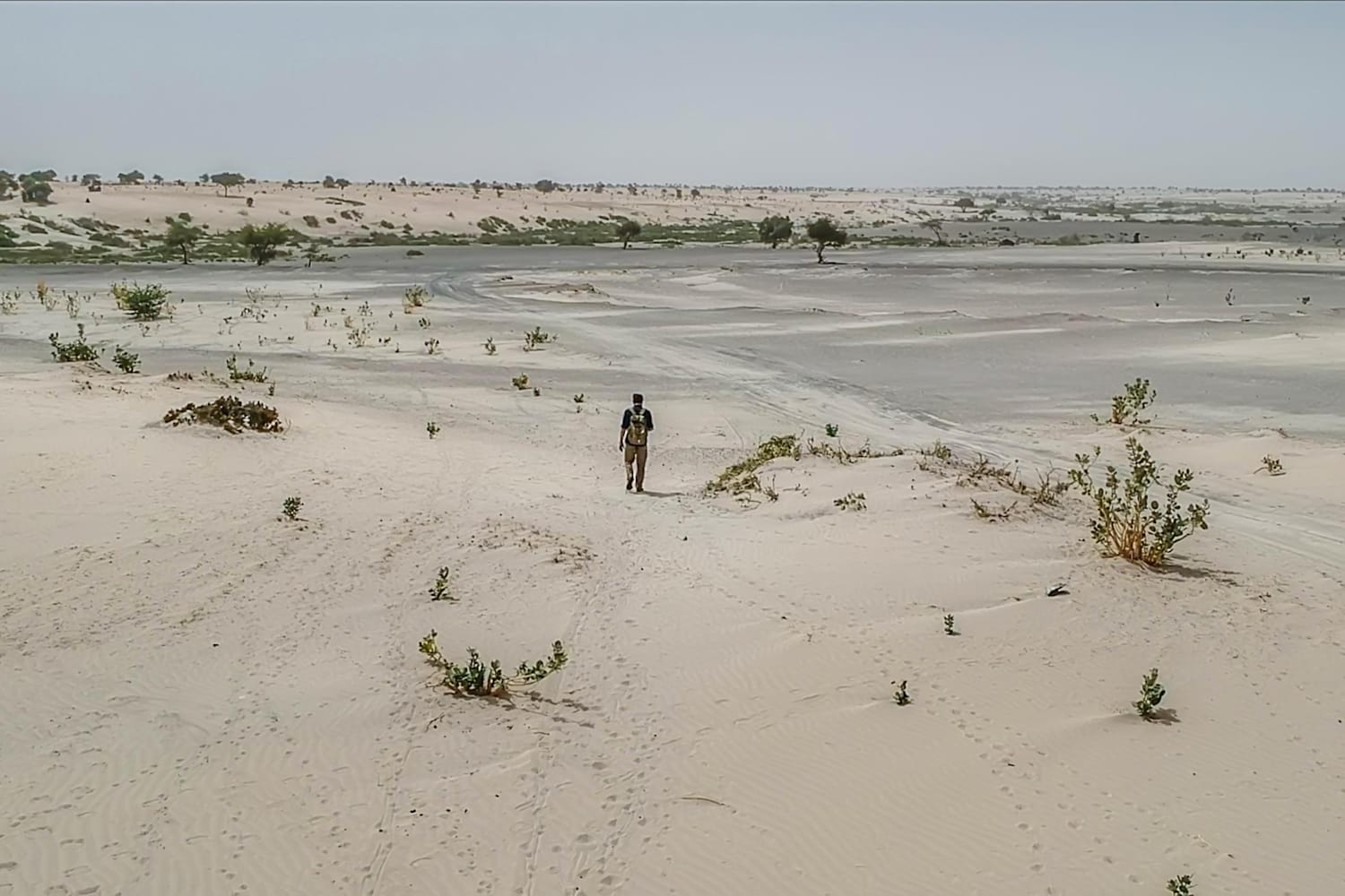 世界初 アフリカ サヘル砂漠を横断した探検家 アドベンチャー レッドブル