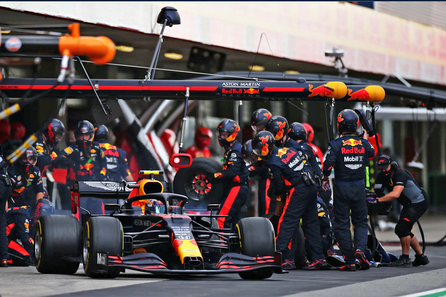 Formel 1: Bullen-Power beim Boxenstopp