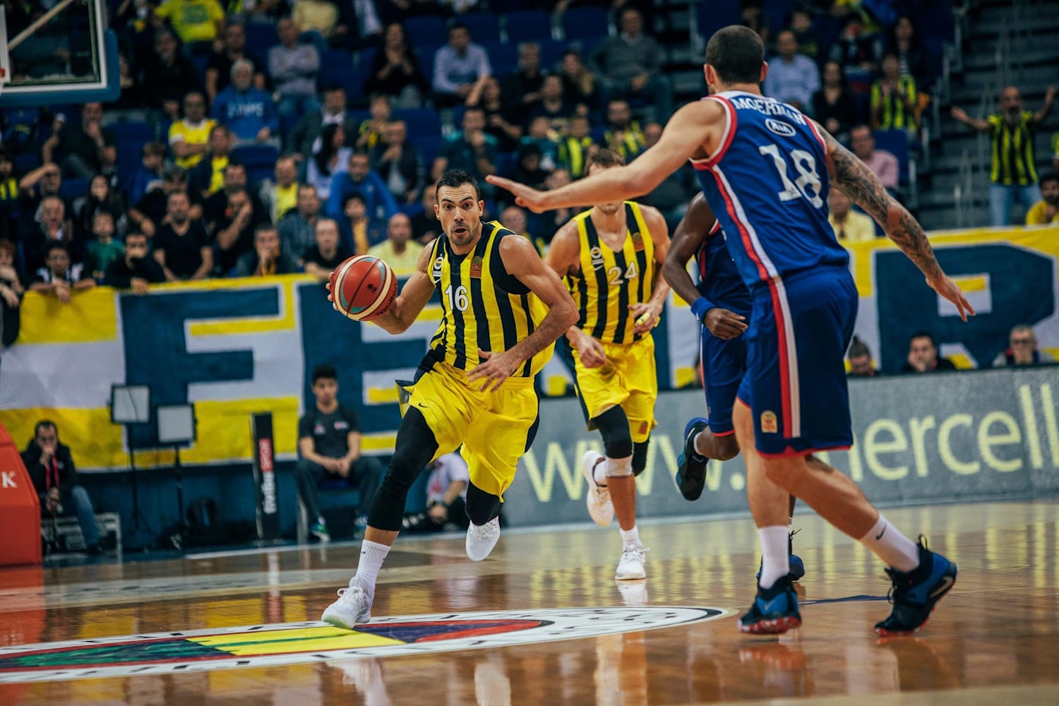 Anadolu Efes Vs Fenerbahce Beko Rekabeti