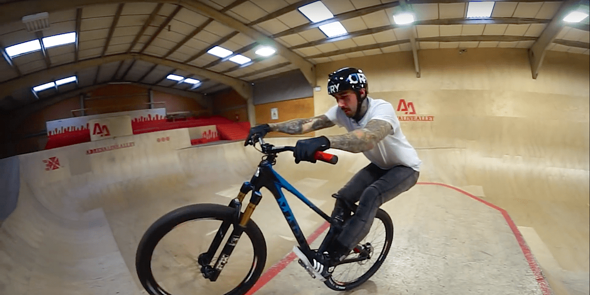 Harry Main se pasa al Mountain Bike