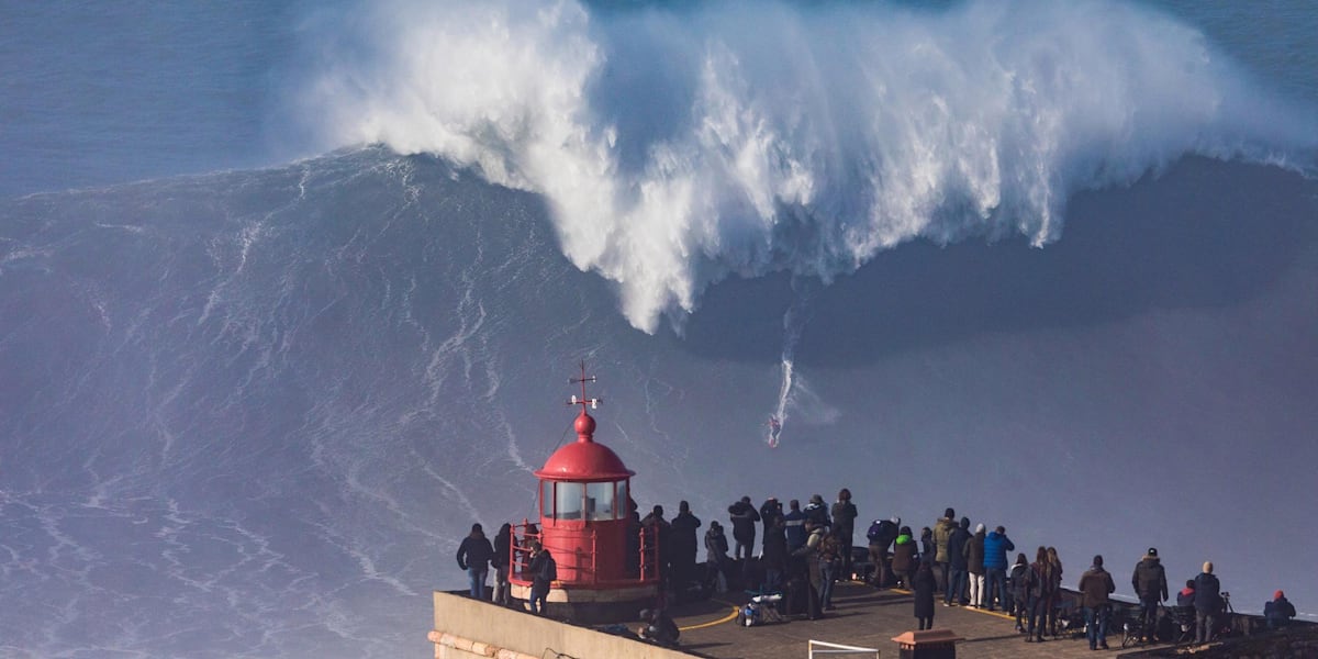 Nazaré surf reaches new heights ++images++