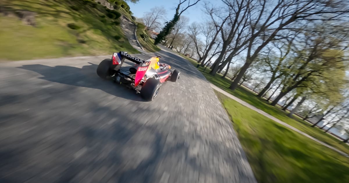 VIDEO: Red Bull Racing formula na Bratislavskom hrade