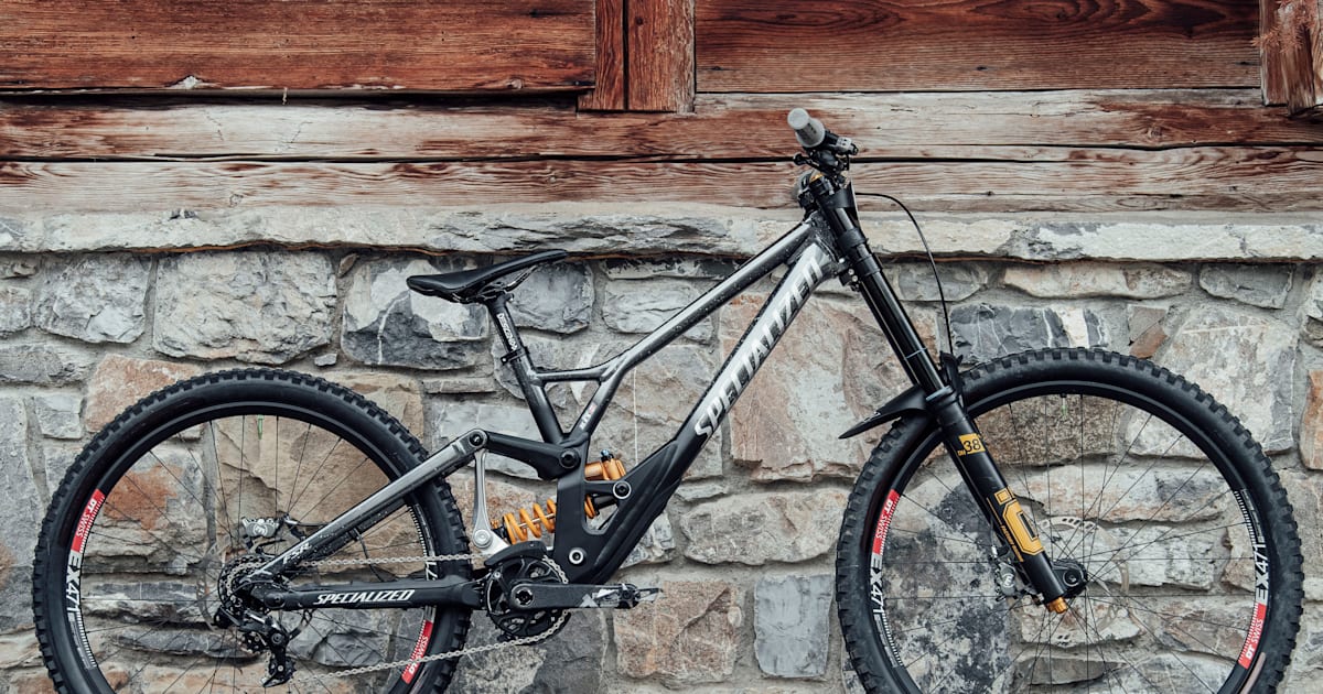 2021 specialized demo 8 on sale