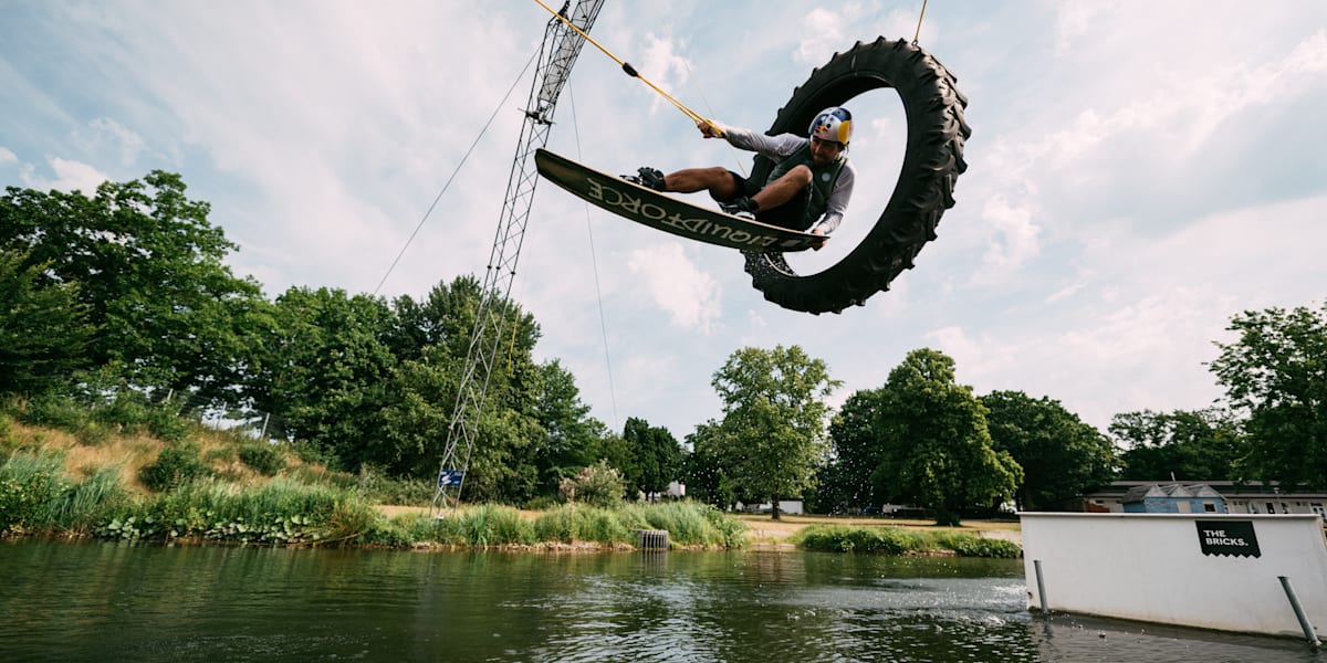felix-georgii-tyre-taligrab-
