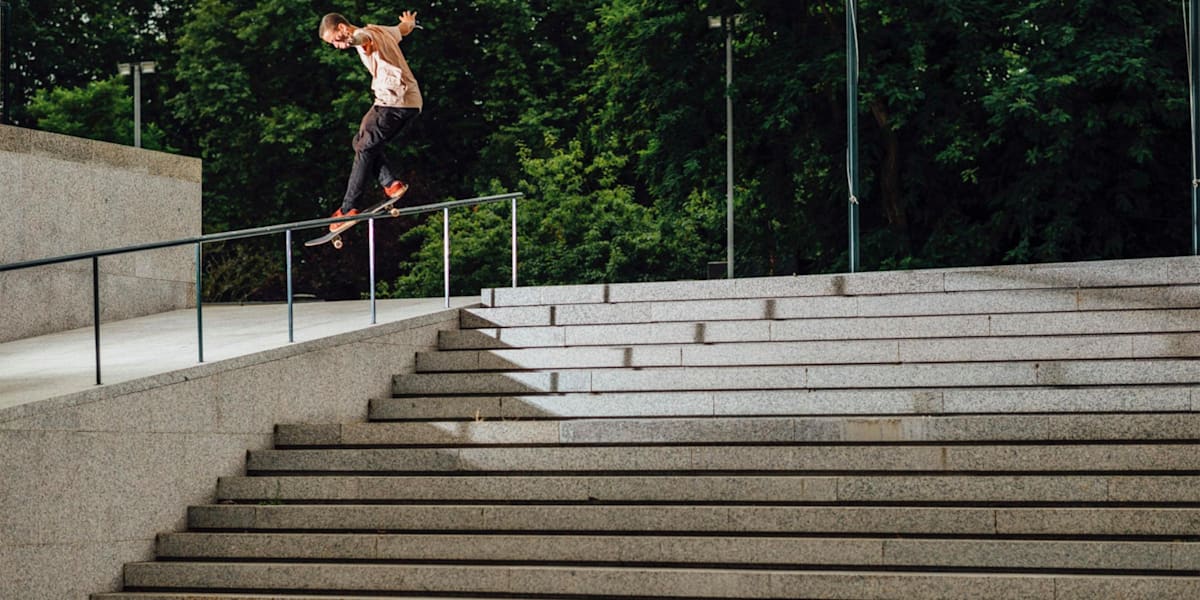 Gabriel Ribeiro crazy trick ++video++ | Red Bull Skate