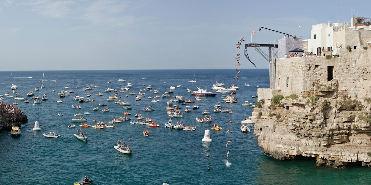 Red Bull Cliff Diving Polignano a Mare, Italië