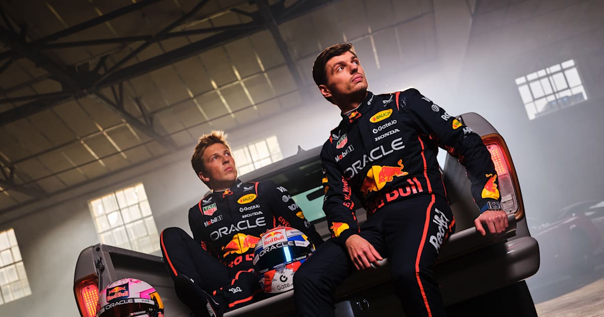 New Oracle Red Bull Racing Sparco team kit