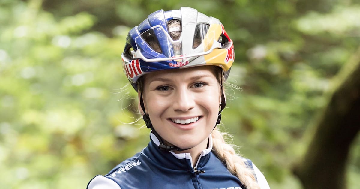 How Evie Richards became a bike pro: Read her story