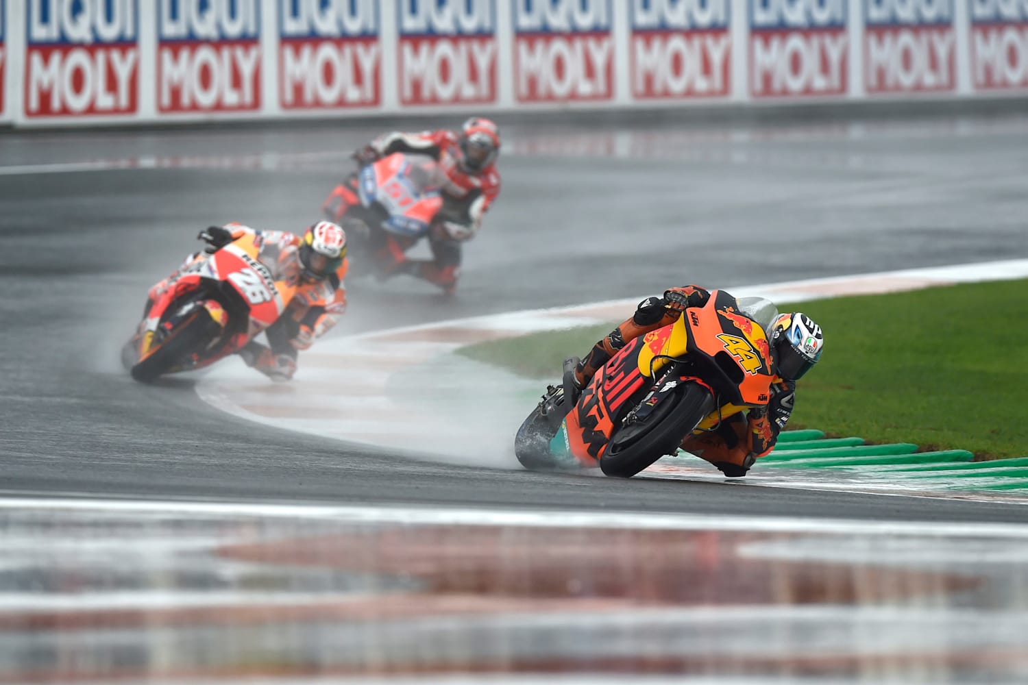 Here S How Motogp Riders Race In The Rain