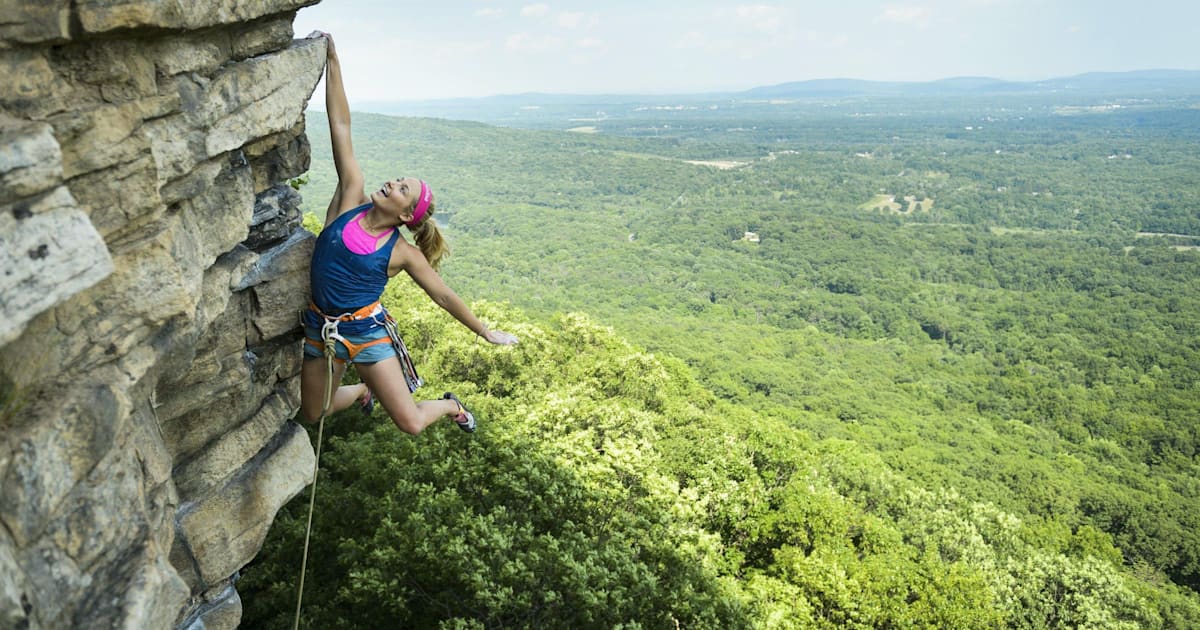 climber-sasha-digiulian-hangs-