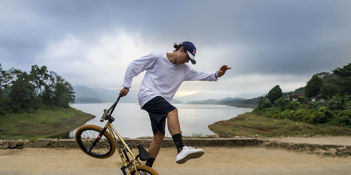 Bmx rider cycle 2025