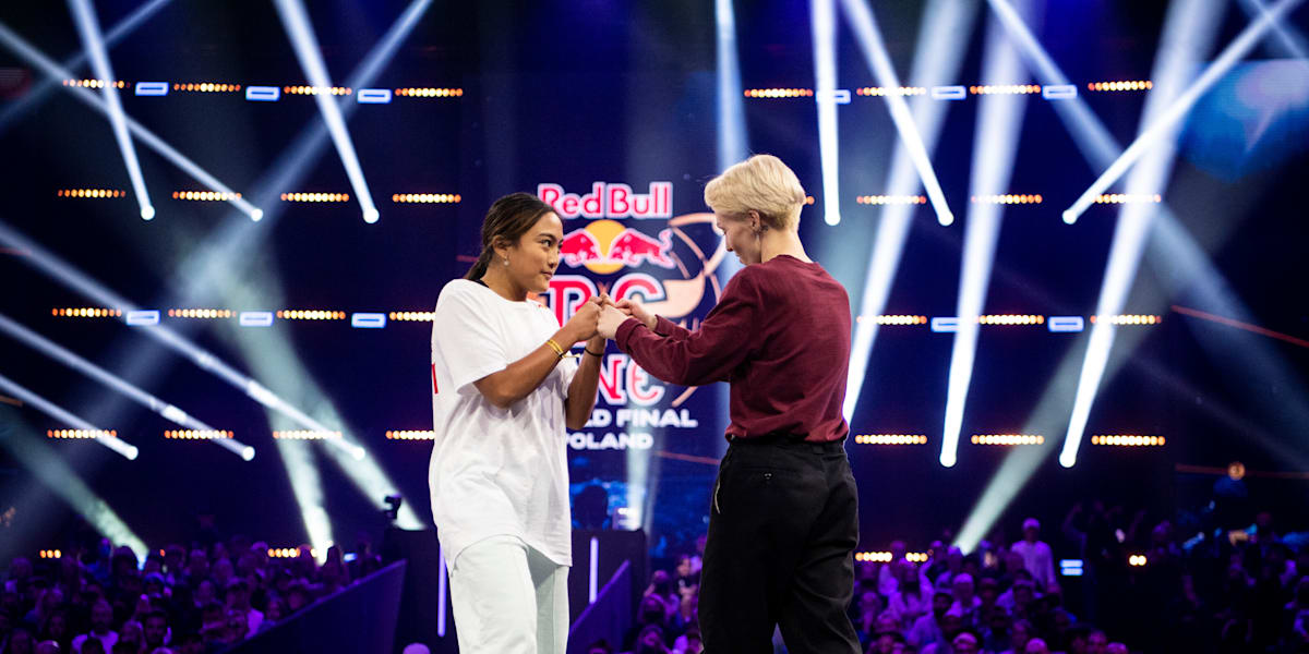 れっどぶるー Red Bull X-Fighters 2012 Madrid FULL TV Episode | Red Bull