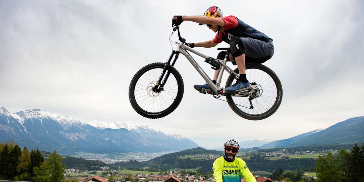 How to bunny hop with Rob Warner and Tom Oehler video