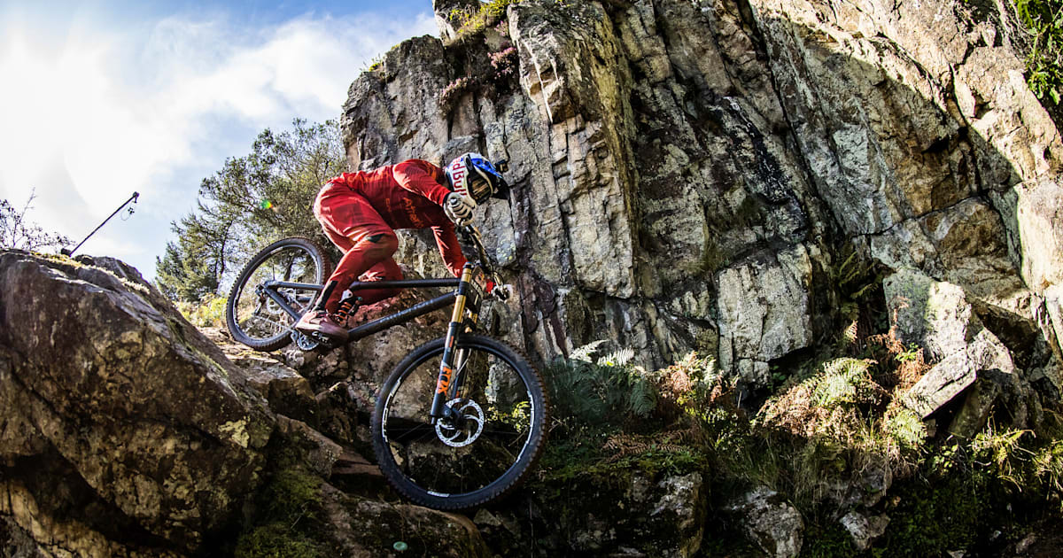 Red bull downhill mountain biking hot sale