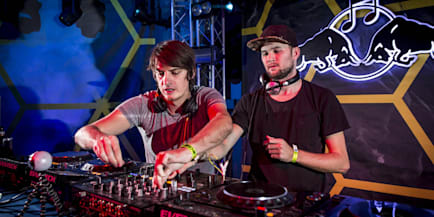 red bull symphonic camo krooked trifft kolonovits