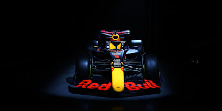 Chegou! Conheça o RB18, novo carro da Red Bull Racing